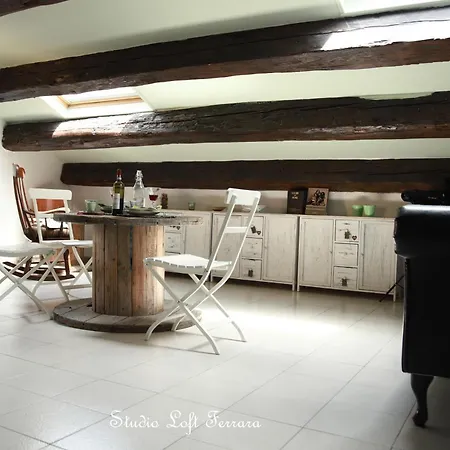 Loft Centro Storico Vista Castello Apartment Ferrara