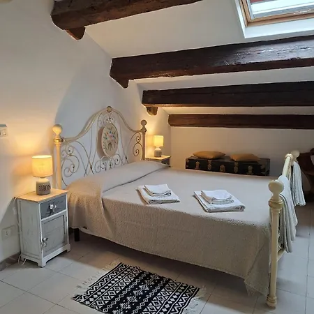 Apartment Loft Centro Storico Vista Castello Ferrara