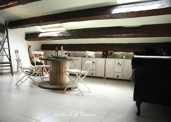 Loft Centro Storico Vista Castello Appartement Ferrara