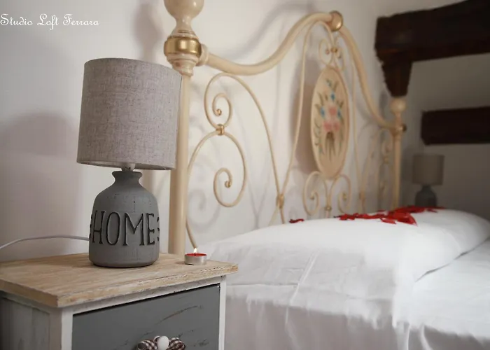 Loft Centro Storico Vista Castello Ferrara